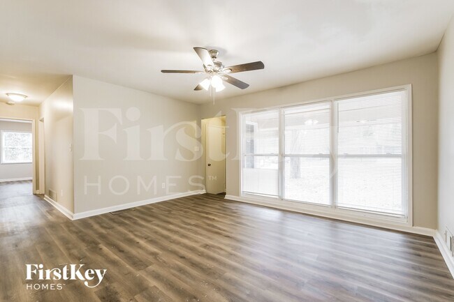 Foto del edificio - 2596 Yale Terrace