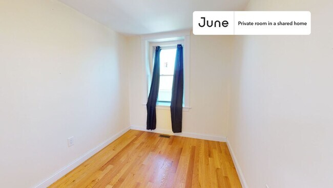 Foto del edificio - Private bedroom in 6 bed/2 bath Home