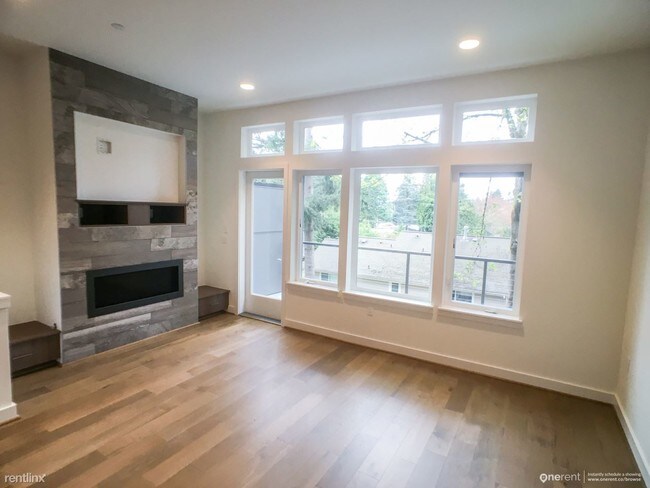 Foto del edificio - 172 107th Ave NE