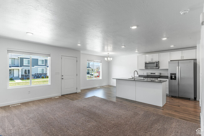 Building Photo - 1848 S 410 W