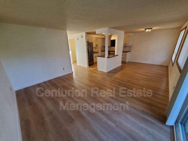Building Photo - 4071 NW Walnut Pl