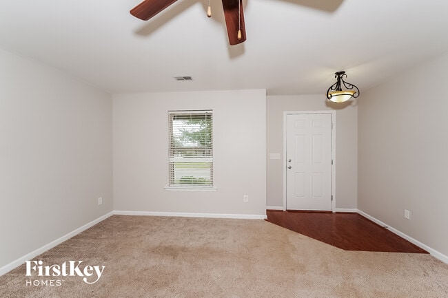 Foto del edificio - 150 Briar Ridge Ln