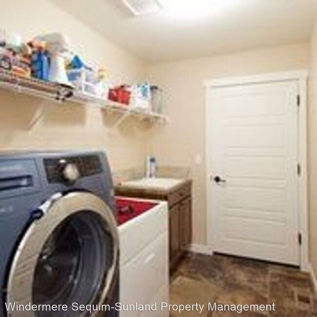 Building Photo - 3 br, 2 bath House - 130 Choice Loop