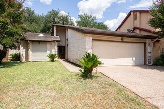 Building Photo - 10907 Legends Ln