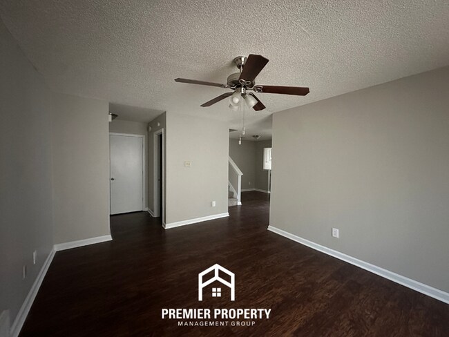 Foto del edificio - 2187 Curbertson Cove