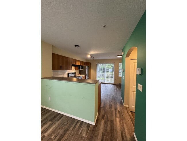 Building Photo - 6747-6203 203 St