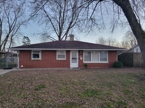 Building Photo - 2210 Capri Ave