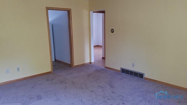 Building Photo - 3501 Beverly Dr