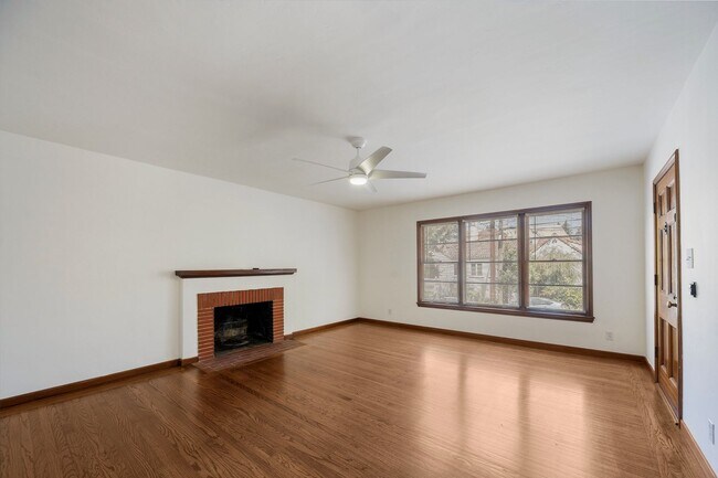 Building Photo - North Berkeley 2 Bedroom Rare Finds!