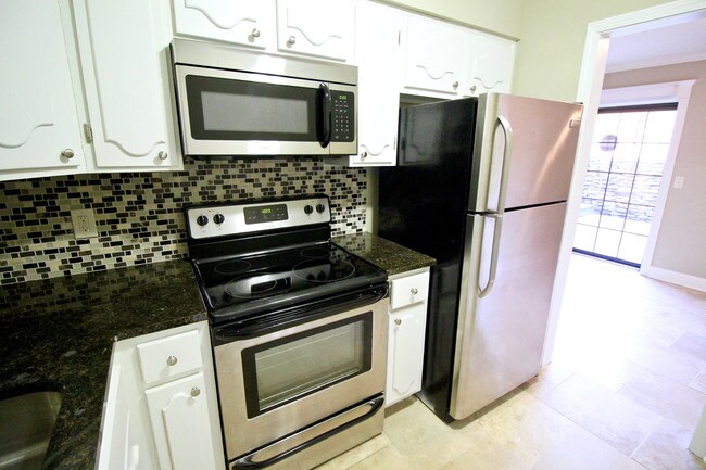 Building Photo - 4442 Jarboe St