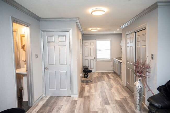 Building Photo - 1015-1011 11th St