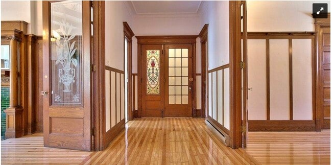Hallway - 1444 Rue Beaudry