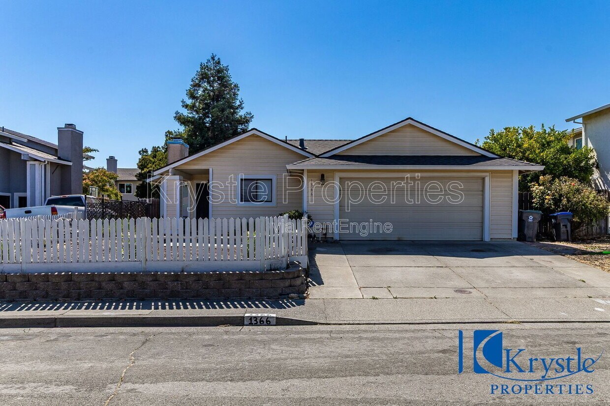 Primary Photo - 1366 Matthew Dr