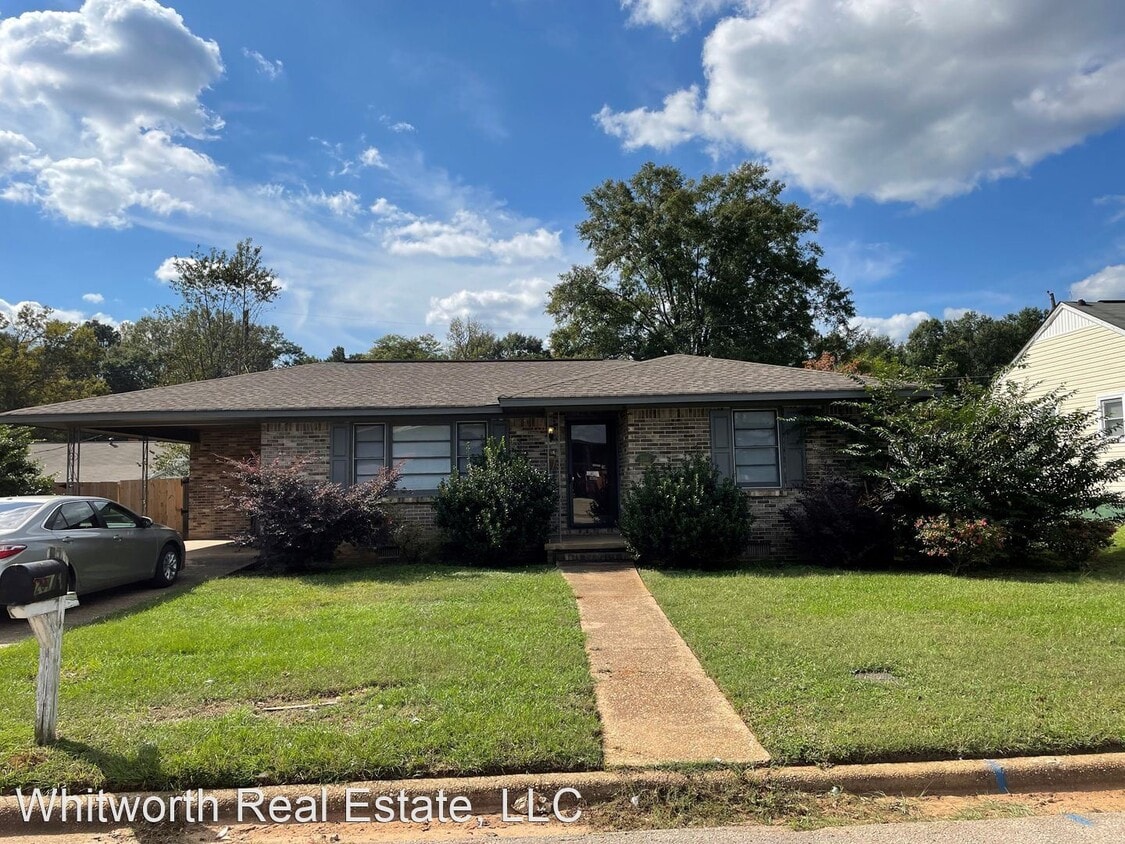 Primary Photo - 3 br, 1.5 bath House - 2316 1/2 26th Avenue