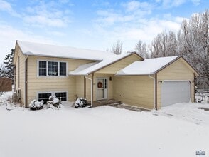 Building Photo - 923 Virginia Ln