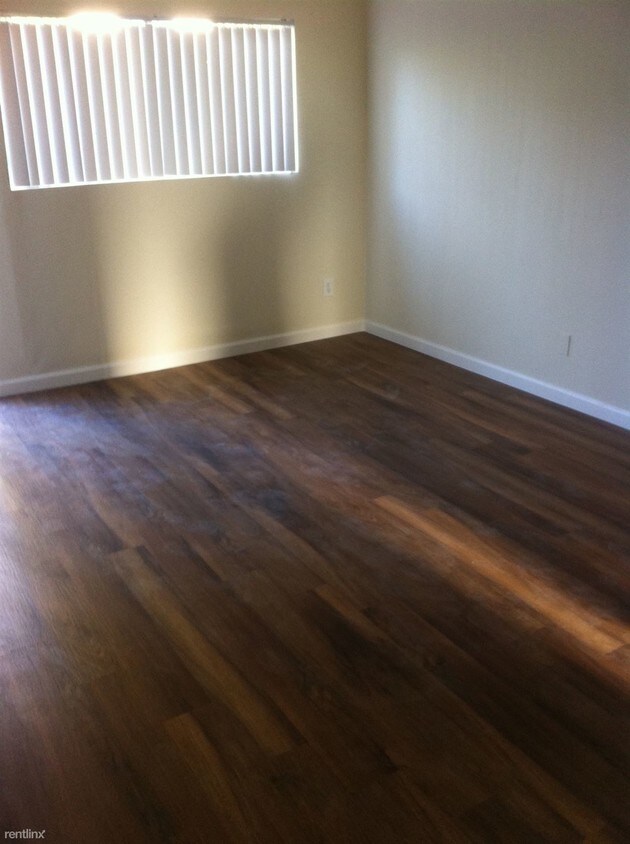 Foto principal - 520 E Hazel St