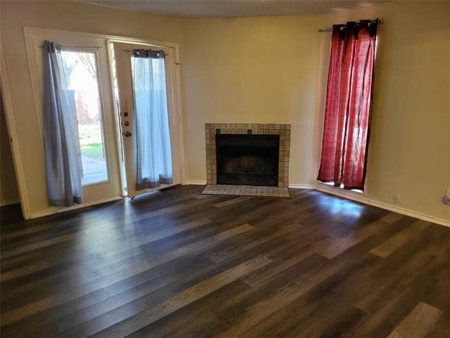 Building Photo - 9825 Walnut St