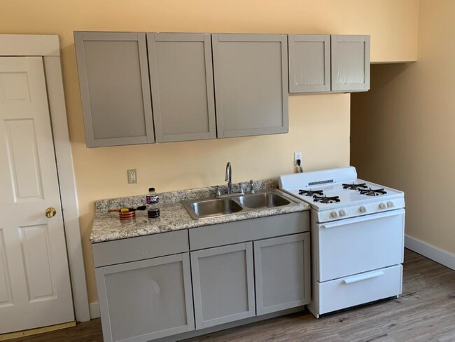 Foto del edificio - 2600 Elim Ave