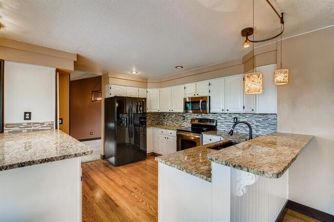 Building Photo - 3006 Garrett Dr, Fort Collins, CO, 80526