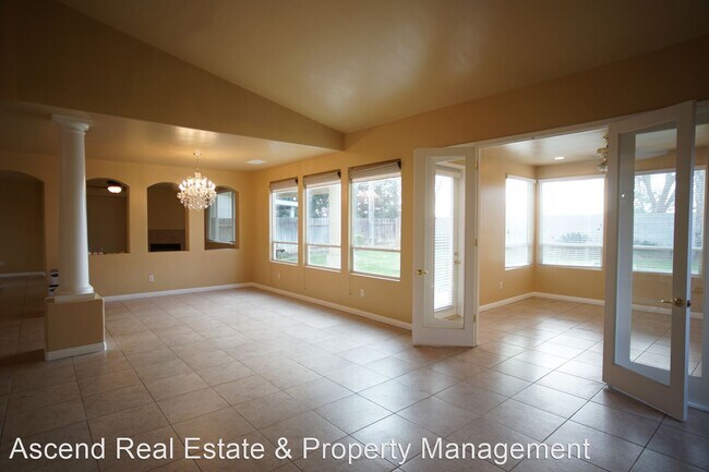 Foto del edificio - 5 br, 3 bath House - 7115 Whitewater Falls Dr