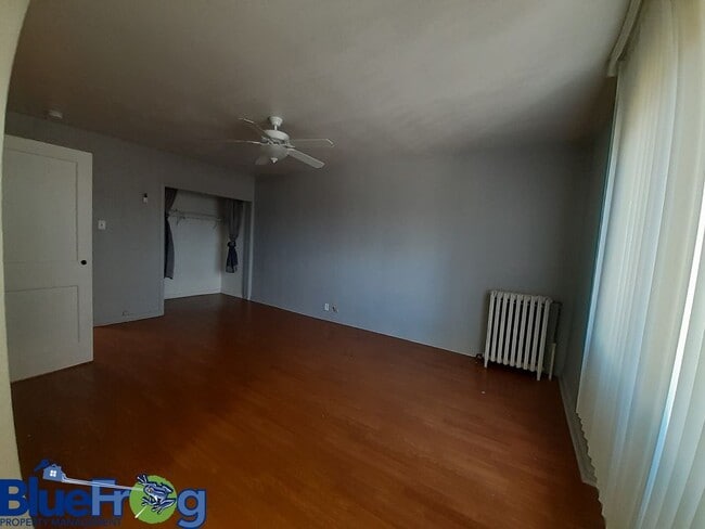 Building Photo - 1525 University Avenue - 7