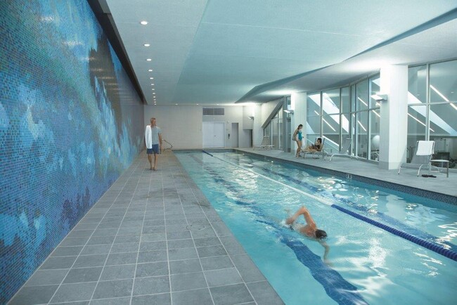 Indoor lap pool. - 318 Spear Street