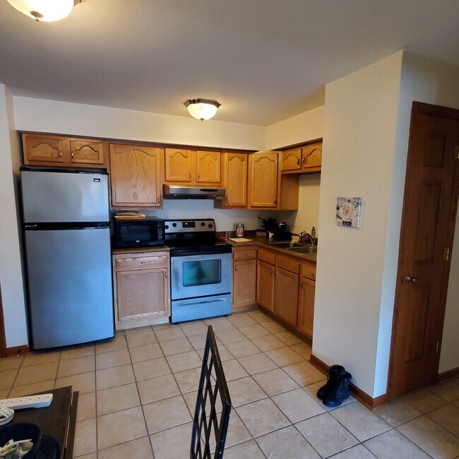 Building Photo - 2520 Honey Lou Ct
