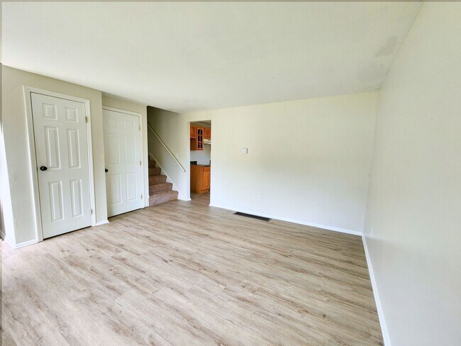 Building Photo - Newly Remodeled 3 Bedroom Home!