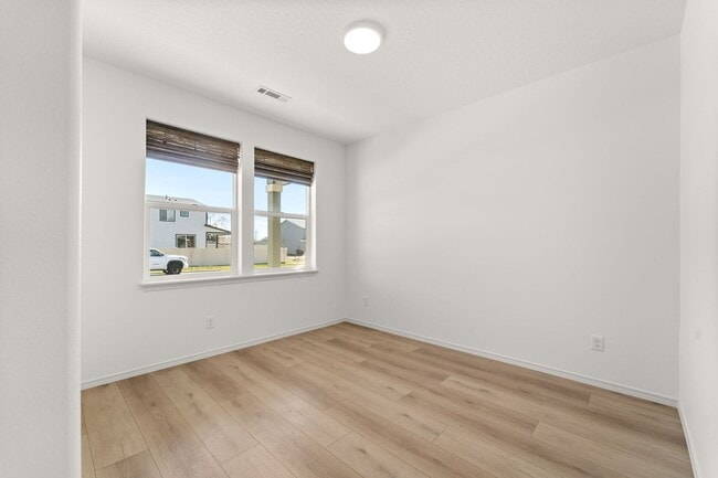 Building Photo - 8581 N Orch Ct
