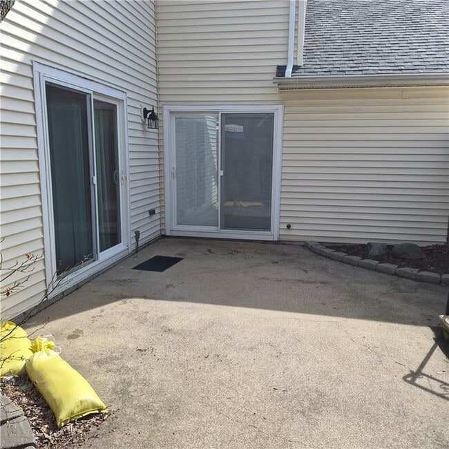 Building Photo - 956 Brighton Way