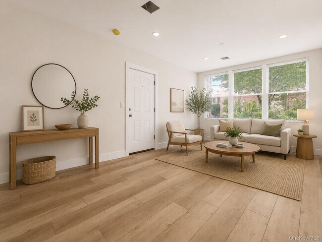 Foto del edificio - 910 E 226th St