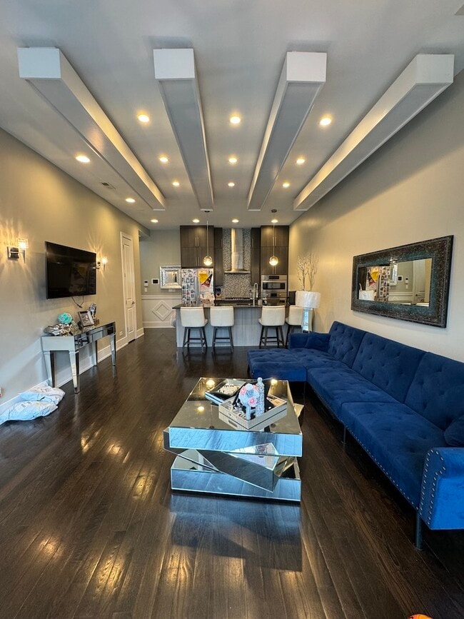 Foto del edificio - 1722 W Belmont Ave