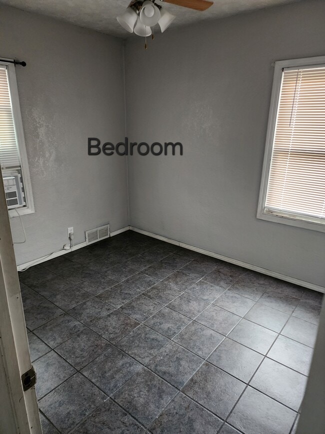 Foto del edificio - 1811 W 4th St