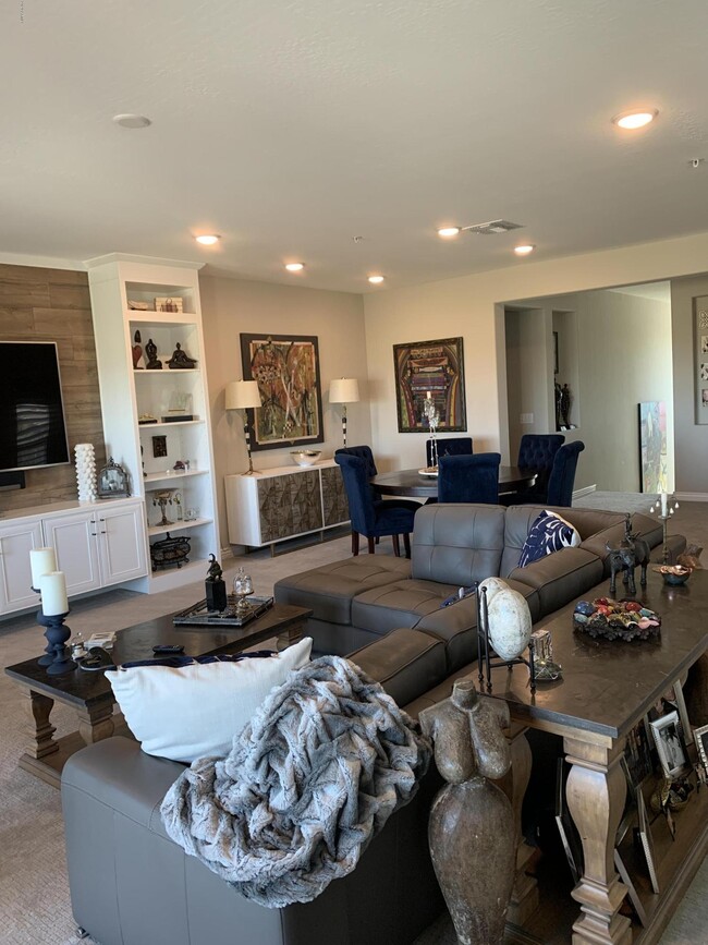 Building Photo - 5100 Rancho Paloma Dr