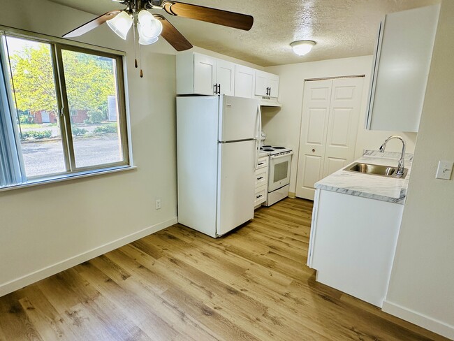 Foto del edificio - 3640 SW 114th Ave