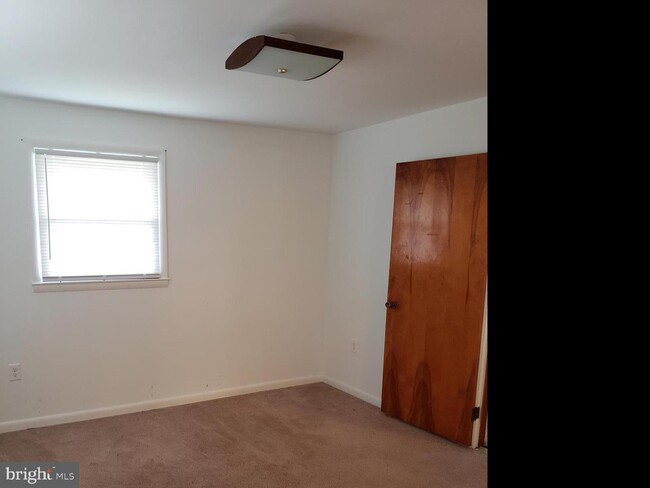 Building Photo - 8110 Nursery Rd