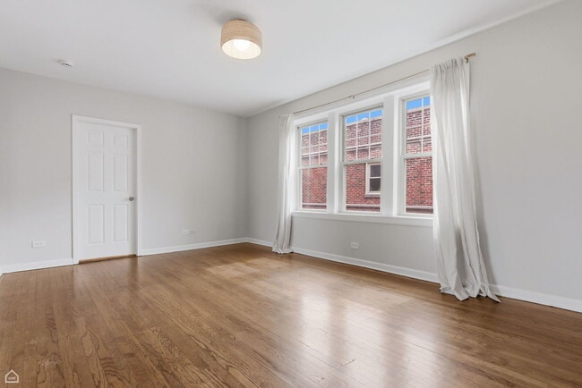 Foto del edificio - 7318 N Honore St