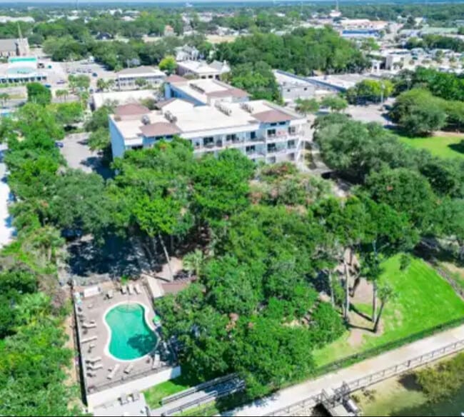 Building Photo - 113 Brooks St SE