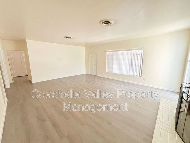 Foto del edificio - 73600 San Gorgonio Way