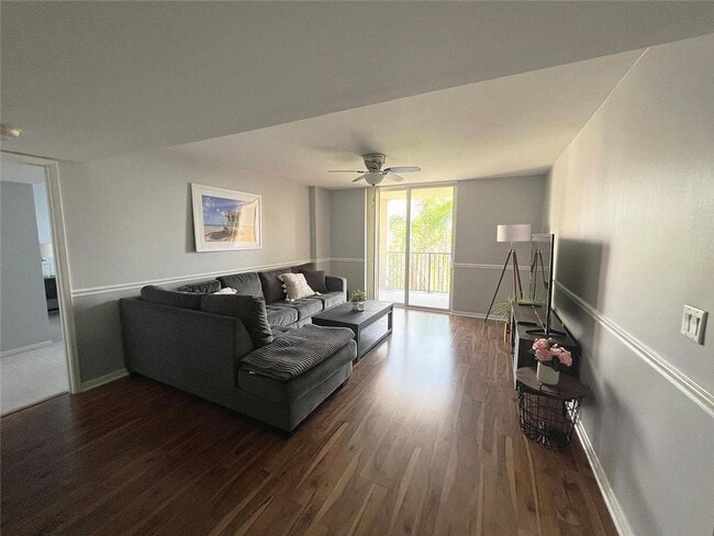 Foto del edificio - 520 SE 5 Ave