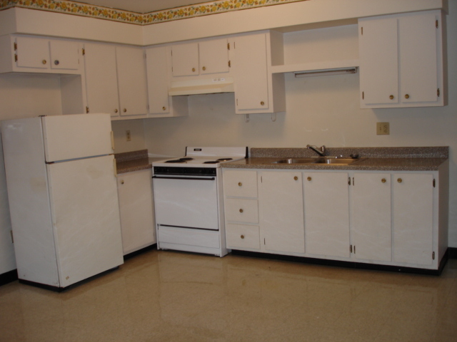 Kitchen - Unit 1R - 128 N Fairview St