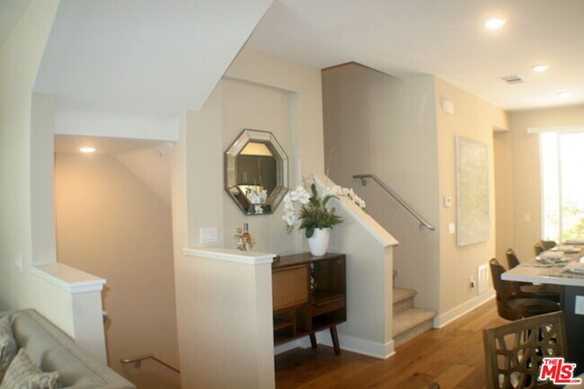 Building Photo - 6746 Gill Way
