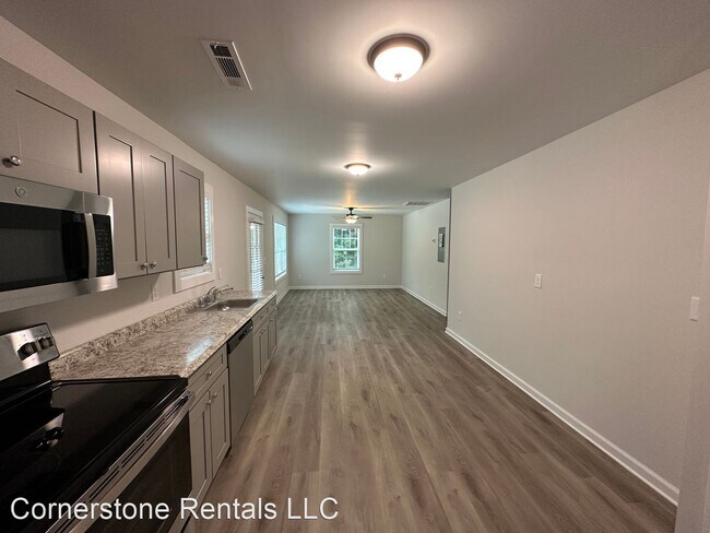 Foto del edificio - 2 br, 1 bath House - 54 Miller Road
