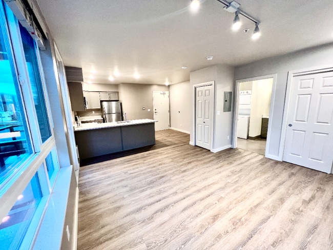Building Photo - 2330 Yakima Ct