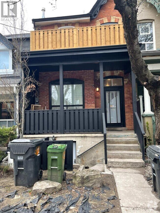 Little Italy/TrinityBellwoods Apartments for Rent with Parking Toronto, ON 17 Rentals