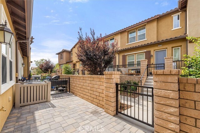 Building Photo - 28664 Jardineras Dr