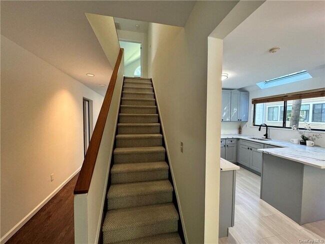 Foto del edificio - 17 Rambling Brook Rd