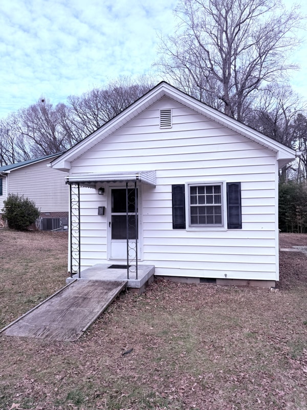 Building Photo - 537 Robertson St