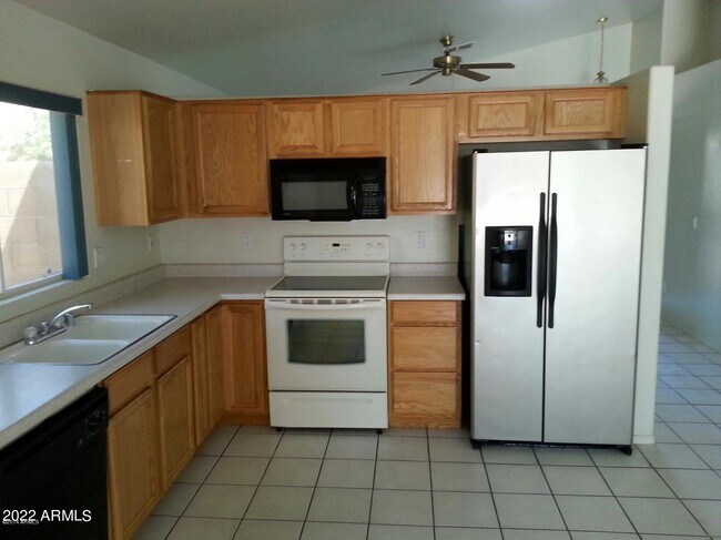 Building Photo - 3559 W Via Del Sol Dr