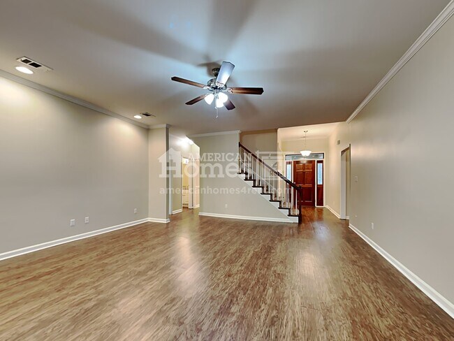 Building Photo - 495 Mingarry Drive